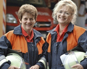 Feuerwehrdamen können hinlangen